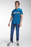 Camiseta manga corta con estampado.