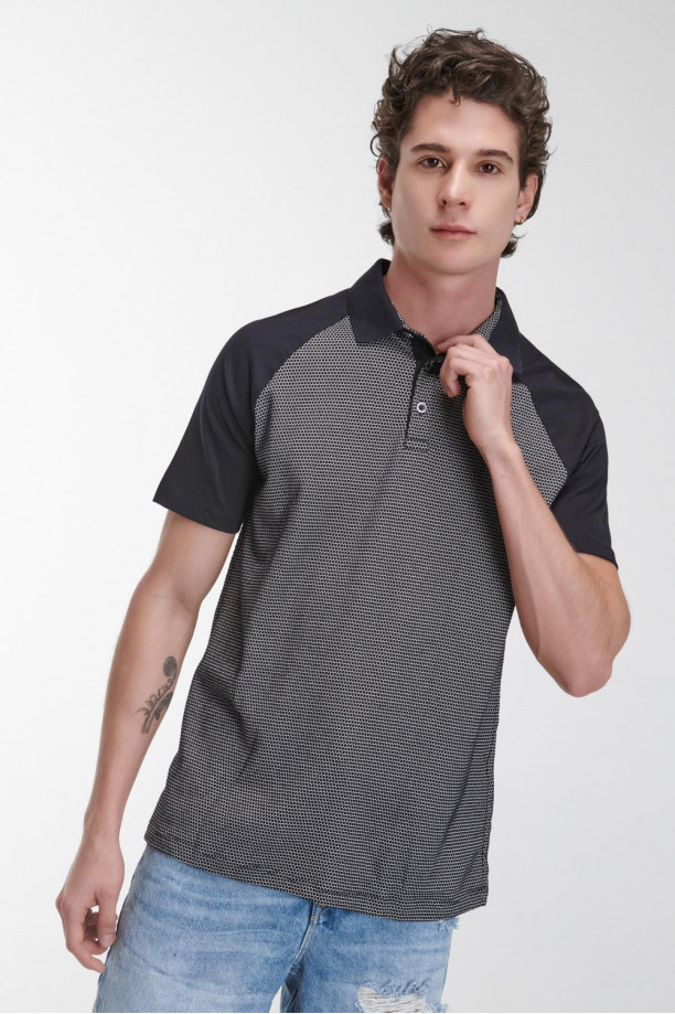 Camiseta Polo unicolor con cuello y puños tejidos