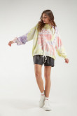 Buzo para mujer en tela tie dye y estampado en frente y espalda.