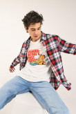 Camiseta manga corta, estampada de Garfield.