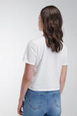 Camiseta  manga corta con bordado.