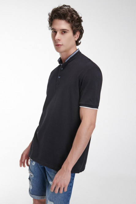 Camiseta Polo unicolor con cuello neru y puños tejidos