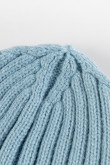 Gorro tejido unicolor con canales