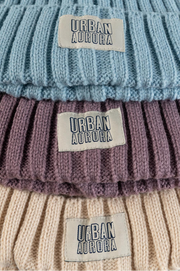 Gorro tejido unicolor con canales