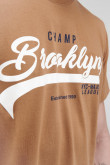 Camiseta básica manga corta estampada.