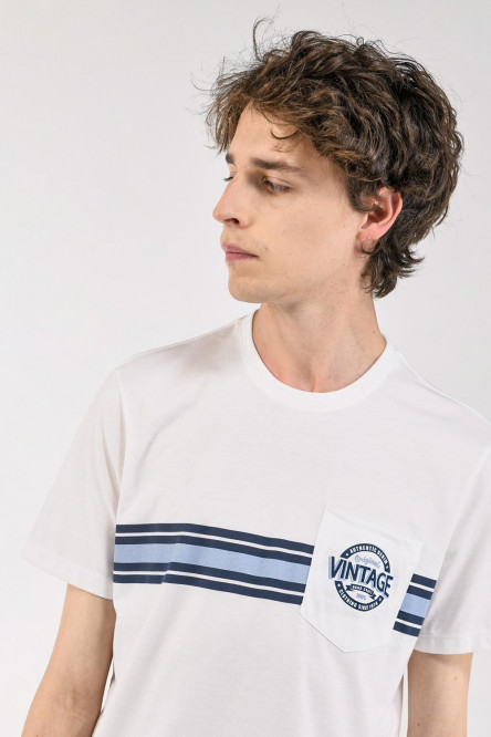Camiseta manga corta con estampado.