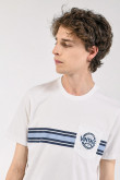Camiseta manga corta con estampado.