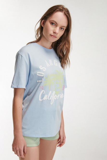 Camiseta, manga corta, con estampado en frente.