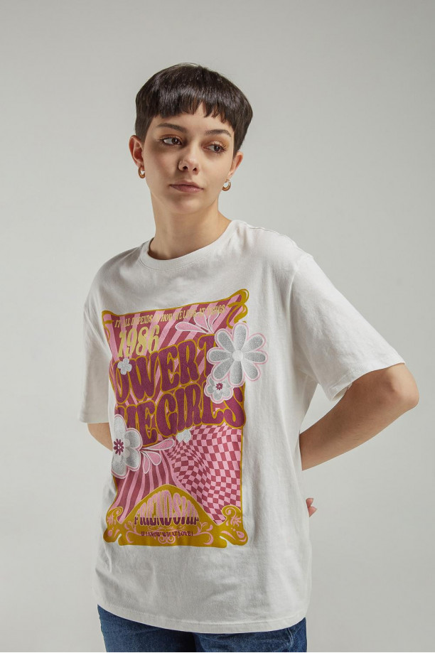 Camiseta básica manga corta estampada.