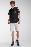 Bermuda Slim de jean blanca, tiro bajo con rotos