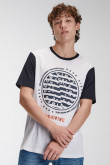 Camiseta básica manga corta estampada.
