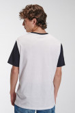 Camiseta básica manga corta estampada.