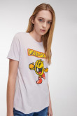Camiseta, manga corta, estampada en frente y manga de Pacman.