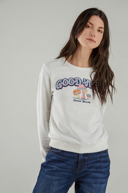 Buzo cuello redondo estampado.