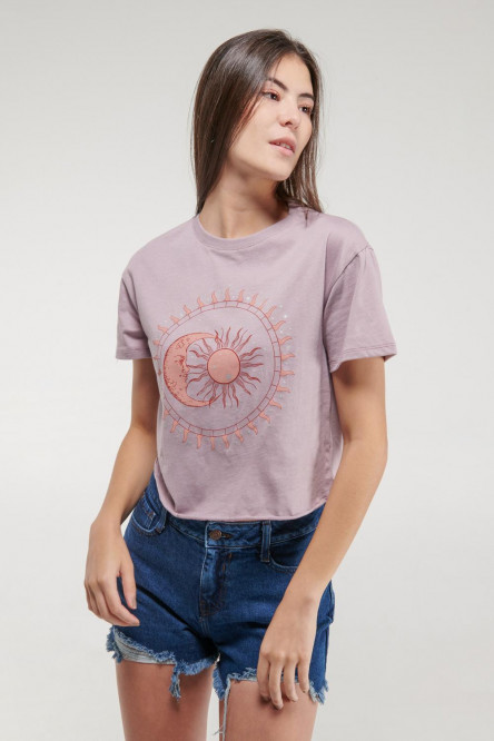 Camiseta básica manga corta estampada.