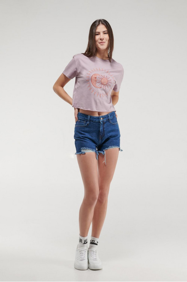 Camiseta básica manga corta estampada.