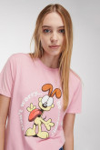 Camiseta manga corta, estampada de Garfield.