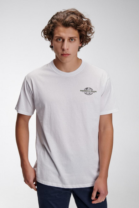 Camiseta manga corta con estampado.