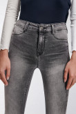 Jean Jegging tiro alto