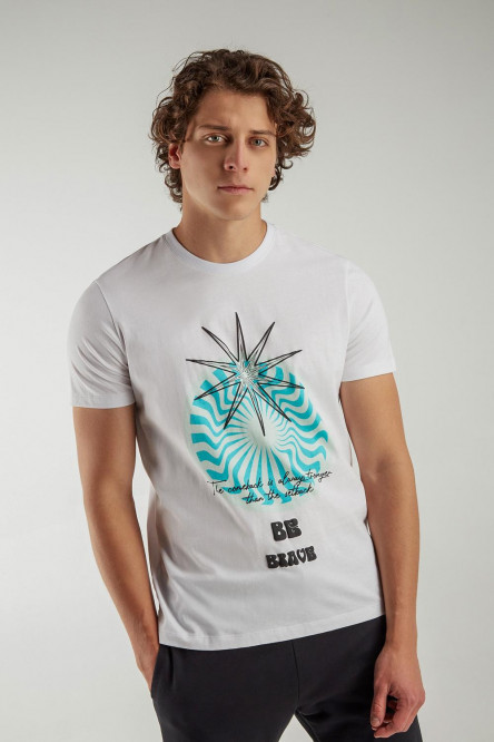 Camiseta manga corta estampada.