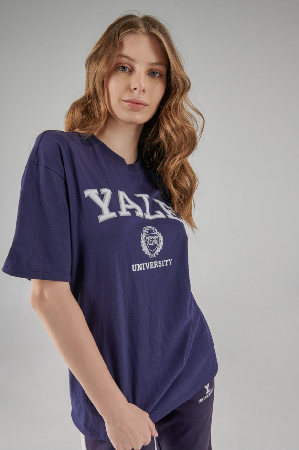 Camiseta corta, con estampado en frente, de Yale
