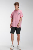Camiseta manga corta con estampado.