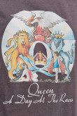 camiseta-para-mujer-manga-corta-con-estampado-en-frente-de-queen