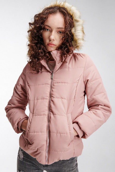 Chaqueta acolchada con capota