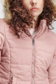 Chaqueta acolchada con capota