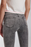 Jean Jegging tiro alto