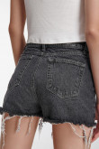 Short denim tiro alto.