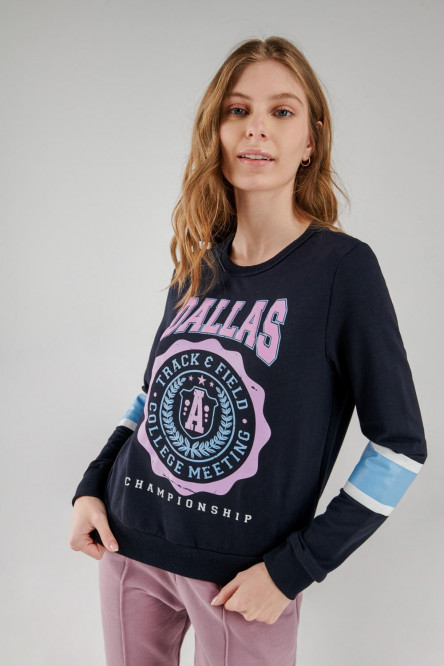 Buzo cuello redondo estampado.