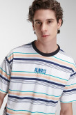 Camiseta estampada, cuello redondo, manga corta con rayas y estampado frente