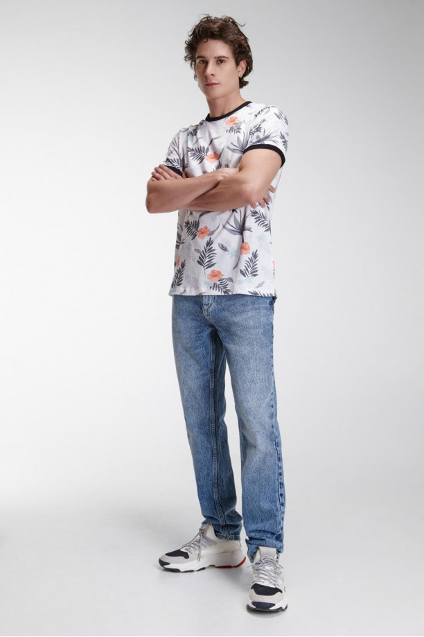 Camiseta manga corta blanca con estampado continuo