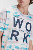 Camiseta estampada, cuello redondo, manga corta con rayas y estampado frente