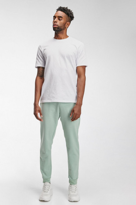 Pantalon jogger con pretina y puños en rib, con estampado localizado