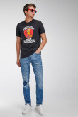 Camiseta manga corta, estampada de Garfield.