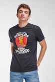 Camiseta manga corta, estampada de Garfield.
