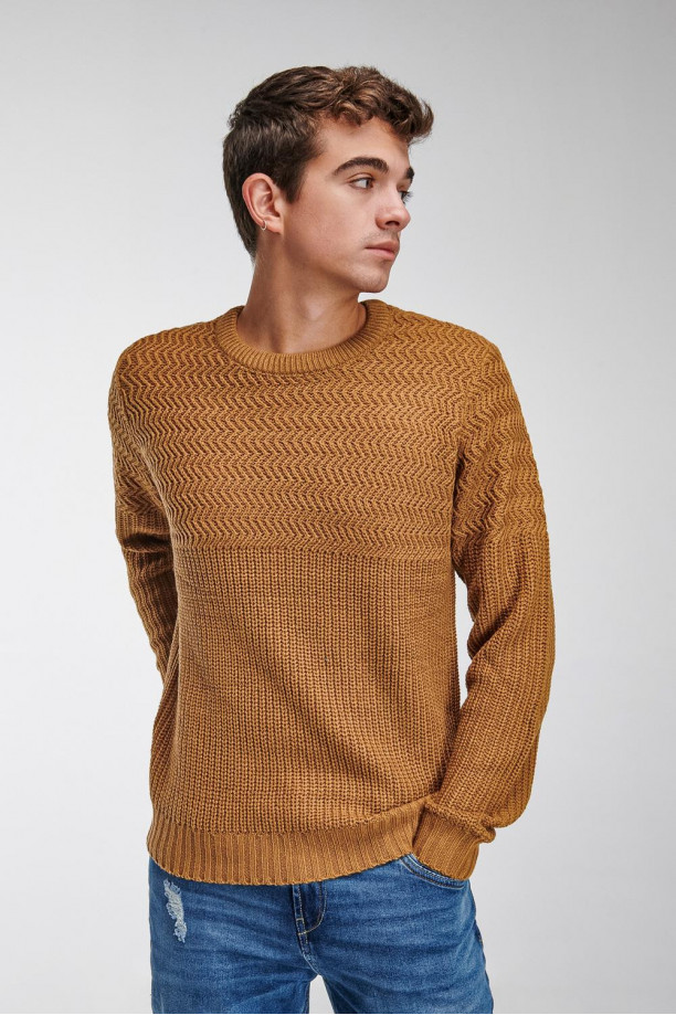 Suéter cuello redondo