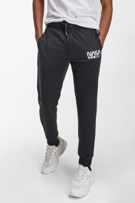 Jogger con bolsillos, estampado de NASA.
