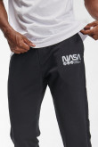 Jogger con bolsillos, estampado de NASA.