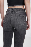 Jean Jegging tiro alto