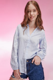Blusa  en tela fluida,  bordada