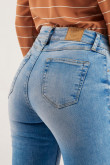Jean Jegging tiro alto