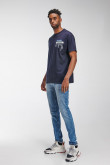Camiseta manga corta azul oscuro con doble estampado