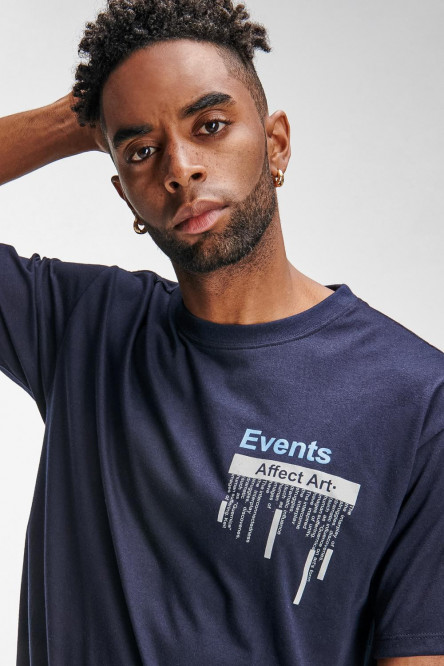 Camiseta manga corta azul oscuro con doble estampado