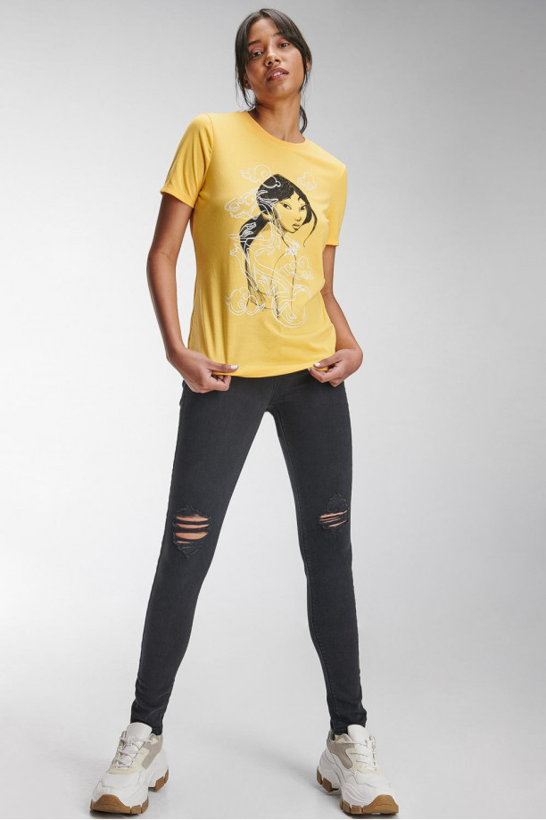 Camiseta, estampado de la princesa Mulan