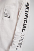 Camiseta estampada, cuello redondo, manga larga y bolsillo parche con estampado