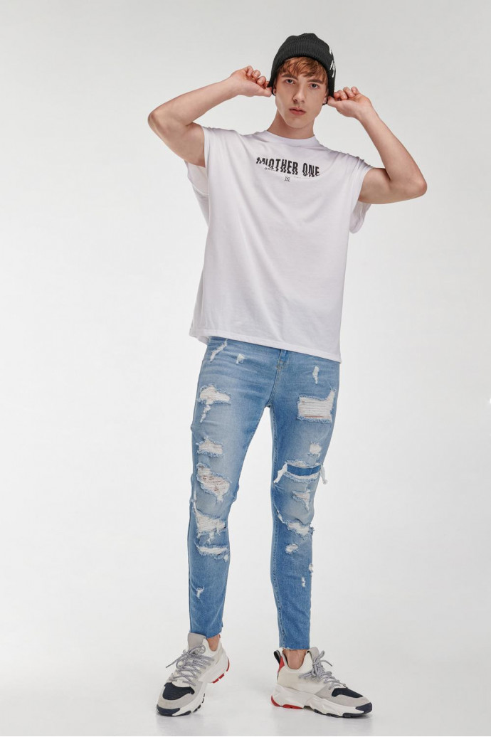 Camiseta, manga sisa, con estampado en frente y espalda
