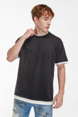 Camiseta manga corta unicolor.